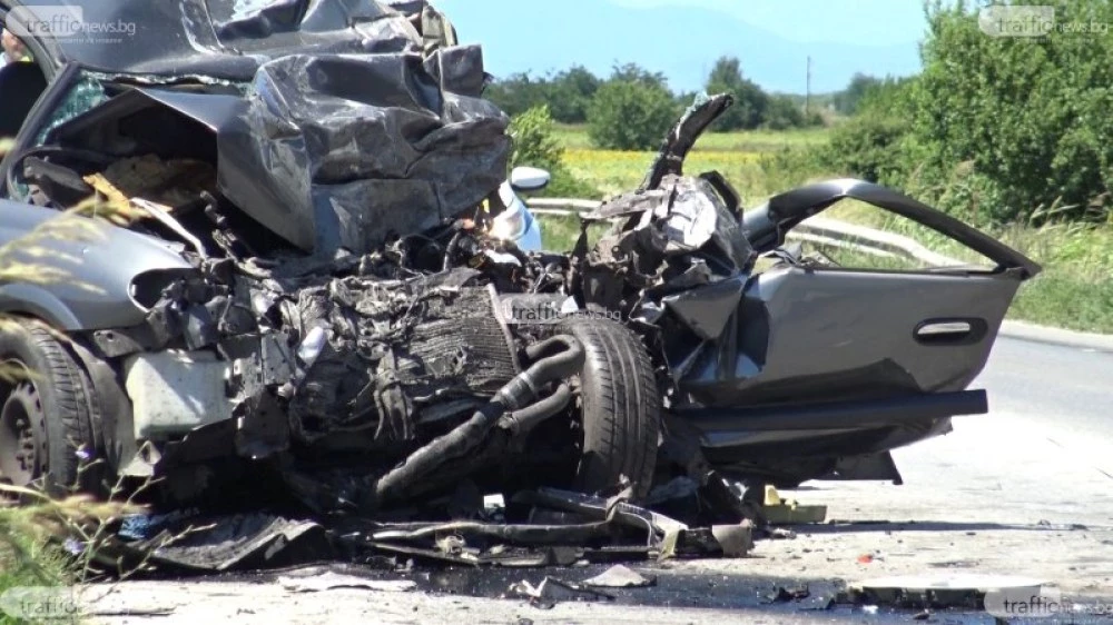 14-годишно дете е в кома след тежка катастрофа в Бургаско