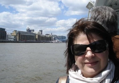 Напусна ни галеристката Олга Петрова