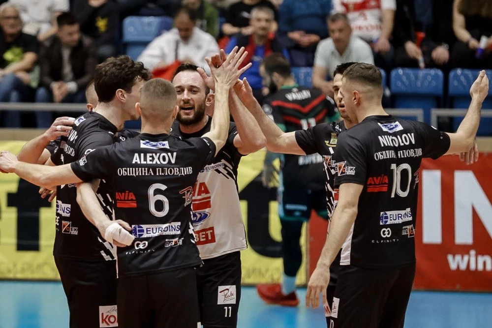 Волейболният Локомотив се нуждае от победа днес, за да се класира на втори пореден финал