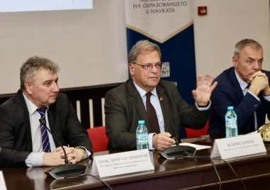 Юлиян Попов: Трябва да изградим политика, основана на знания и данни