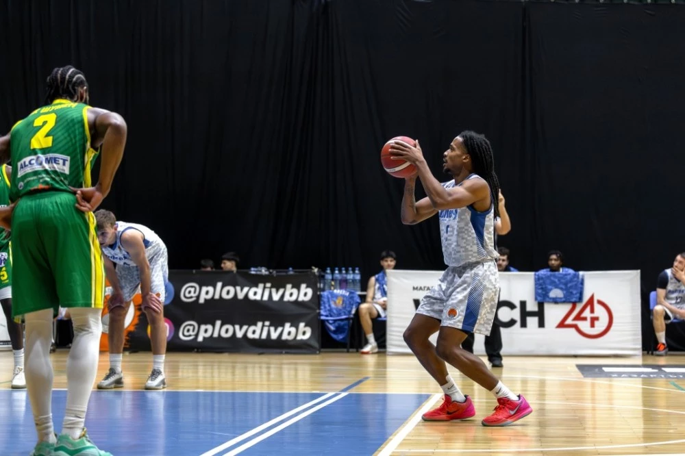 Академик с тежко гостуване в Плевен