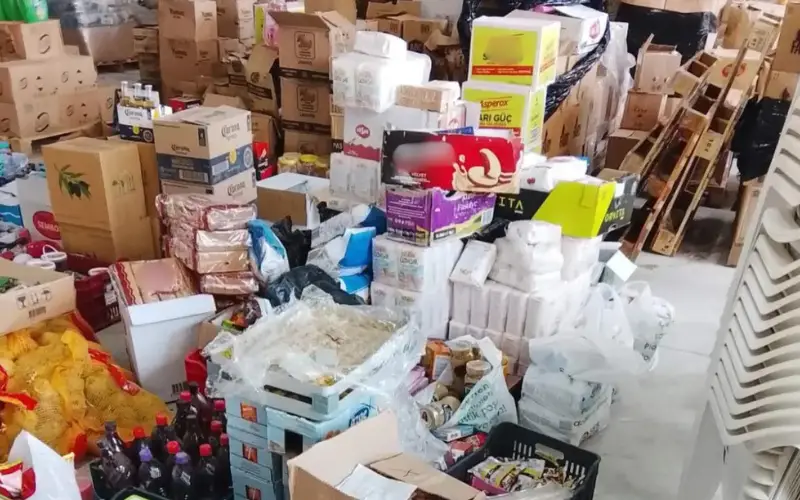 Над 370 тона храни са спрени на границата за месец