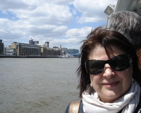 Напусна ни галеристката Олга Петрова