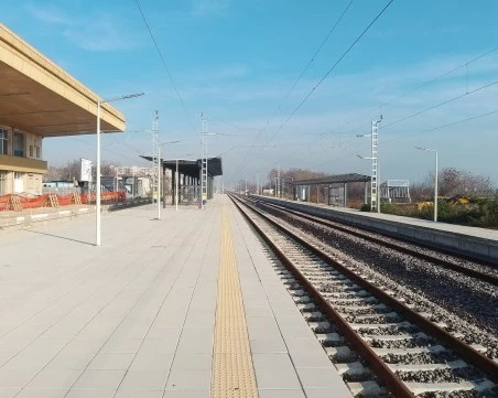 Пиян и дрогиран мъж заплашва жени край гарата в 