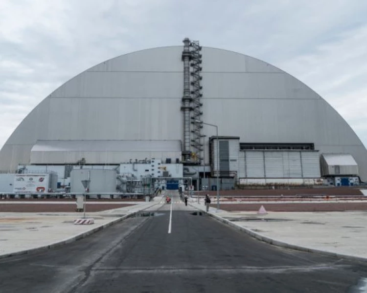 Потенциална опасност: Възможно ли е радиация да тръгне от повредения щит на Чернобил