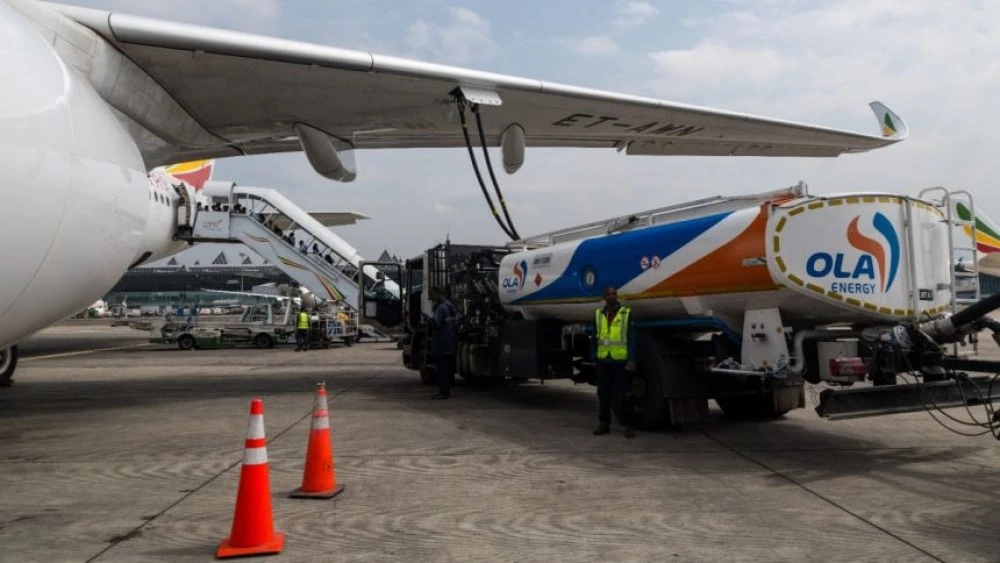 ЕК: Може да възникнат проблеми с доставките на авиационно гориво