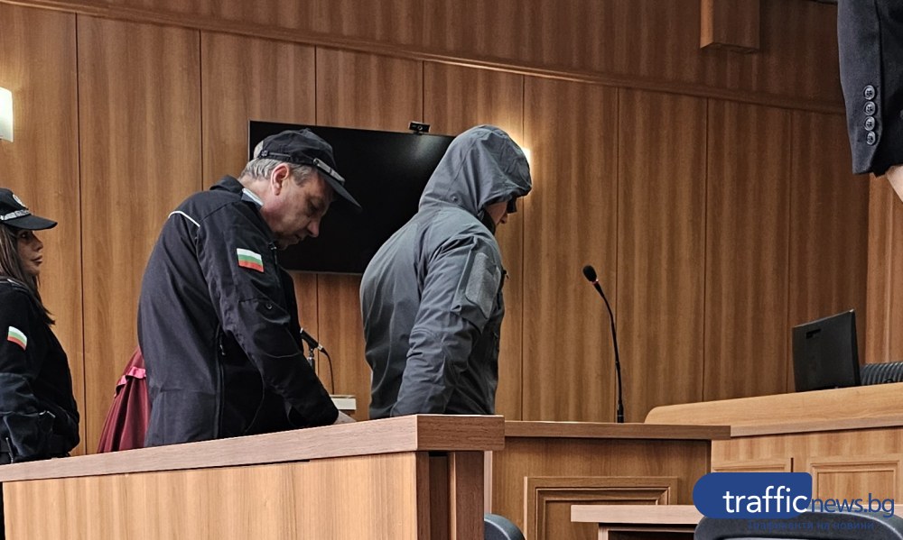 Голи снимки на децата на арестувания полицай за порнография в Пловдив сред намерените файлове