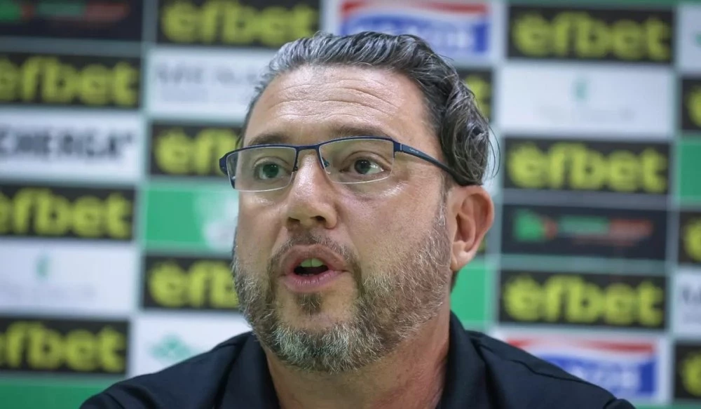 Собственикът на Берое за съдийството: Всяка седмица не е грешка, това е очевидно