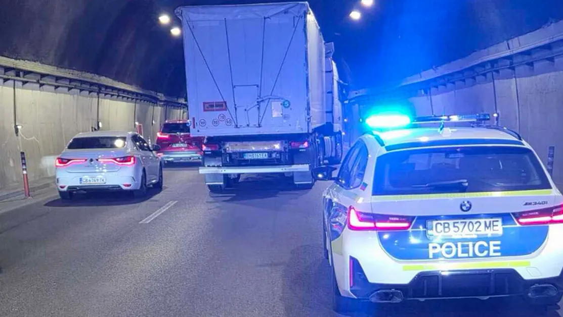 Прокуратурата: Няма доказателства за извършено престъпление от шофьора, запушил тунел 