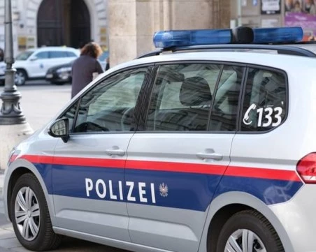 Разследват българи за трафик на хора в Австрия