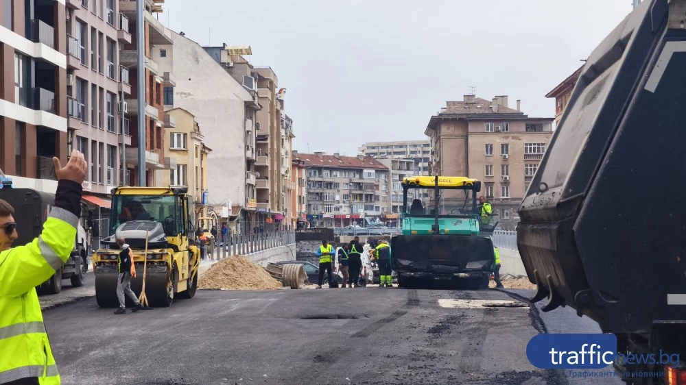 Довършват асфалтирането на бул. „Васил Априлов