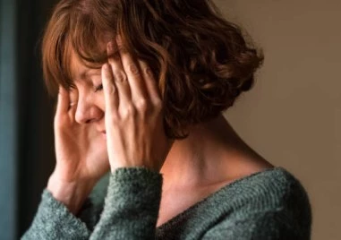 Повече от стрес: Какво стои зад честото главоболие при жените