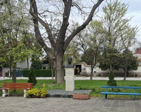 Бенковски почита 150-та годишнина от Априлската епопея с възстановка, пресъздадена от деца