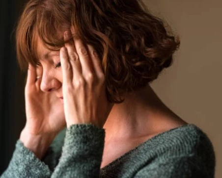 Повече от стрес: Какво стои зад честото главоболие при жените