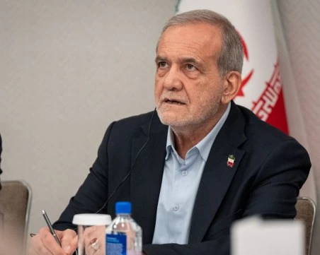 Президентът на Иран се е записал доброволно за военна служба