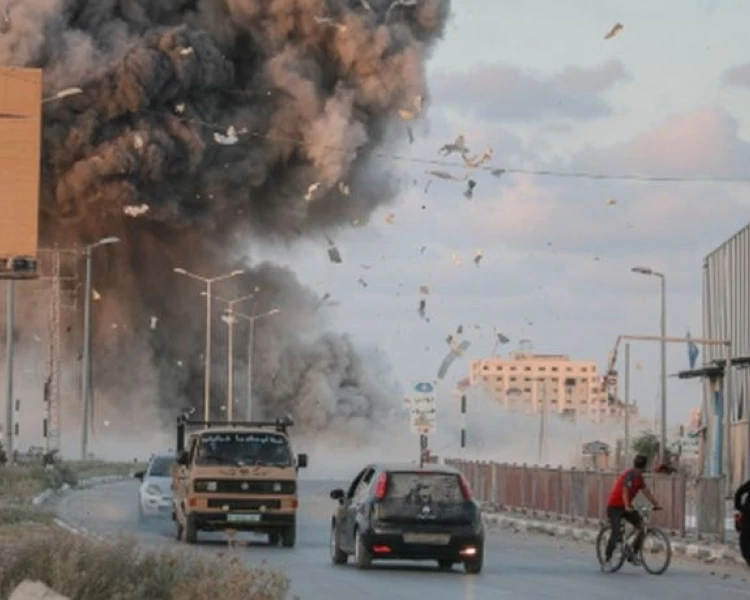 Часове преди примирието: Израел удари Ливан, има загинали и ранени