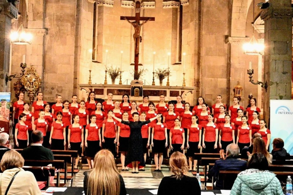 19 хора се включват в юбилейното издание на 