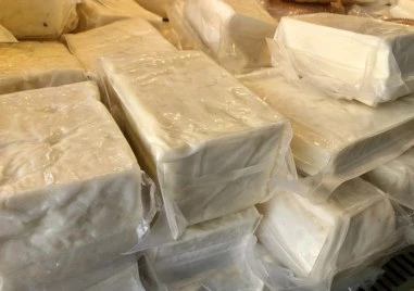 Унищожават над 570 кг млечни и рибни продукти, иззети на „Капитан Андреево