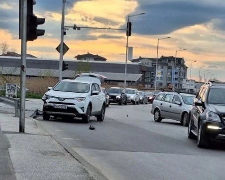 Двама загинали и 11 ранени в 13 тежки катастрофи за 24 часа