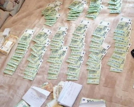 МВР разби мрежа за купуване на гласове, иззети са рекордните близо 200 000 евро