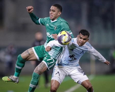 Преди плейофите: Лудогорец изглежда детрониран, жестока борба за Европа и оцеляване