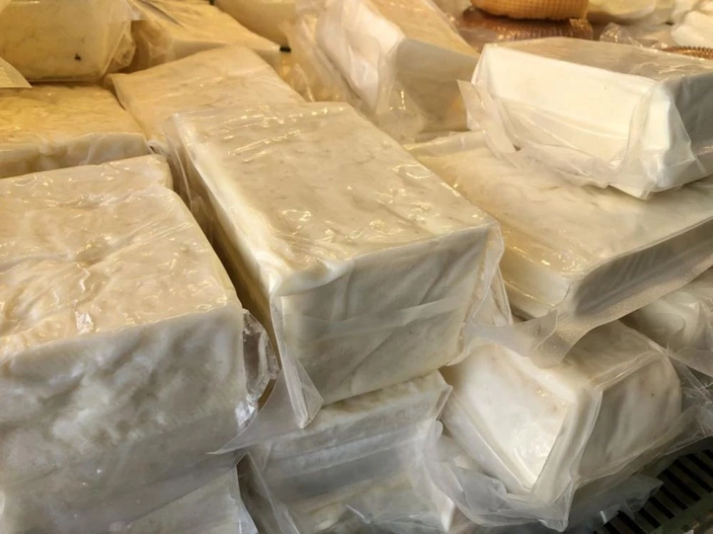 Унищожават над 570 кг млечни и рибни продукти, иззети на „Капитан Андреево