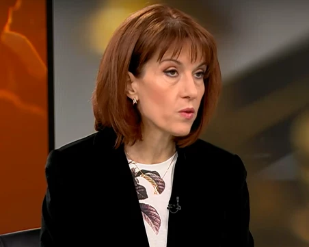 Камелия Нейкова: Няма сигнали за секции, които няма да отворят в неделя