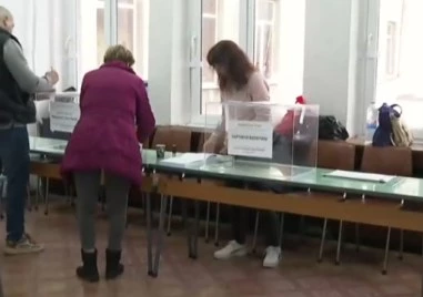 Изборният ден в област Хасково започна с напрежение и организационни