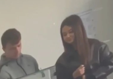 Момиче подсказва на момче на чужд език за коя партия да гласува в Кърджалийско: Ферди ще ни каже къде да натиснем