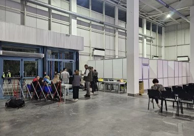 Опашки удължиха вота в Кючука, първите секции пристигнаха в Панаира