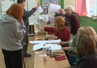 Председател на СИК в Кърджалийско не се появи, наложило се спешно преструктуриране