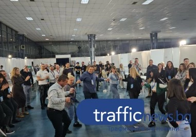 С хоро и домашен суджук, започна работата на 16 РИК