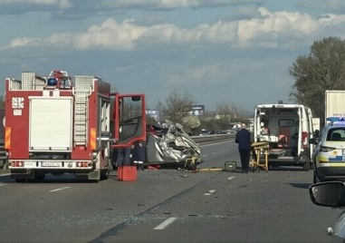 Тежка катастрофа на „Тракия”, има пострадали