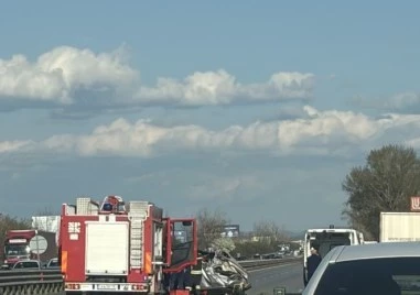 Тежка катастрофа на „Тракия”, има пострадали