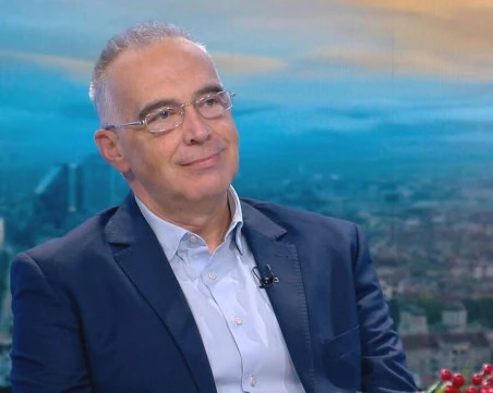 Антон Кутев: Правителство ще има до средата на май, Радев ще е премиер