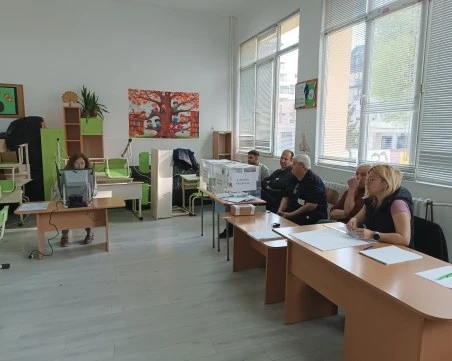 Малко над 8% избирателна активност в Пловдив към 11ч., най-мобилизирани са в 