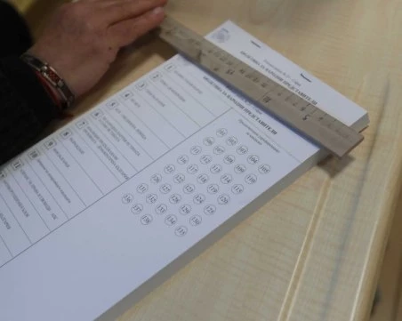 МВР спипа дъщеря на кмет, пускала бюлетини от името на други хора