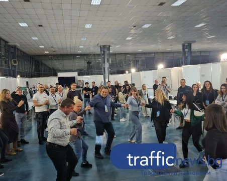 С хоро и домашен суджук, започна работата на 16 РИК