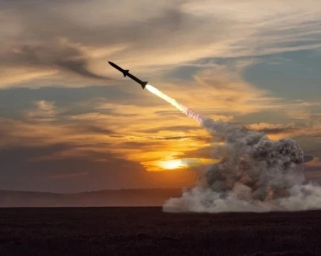 Северна Корея изстреля балистични ракети към Японско море