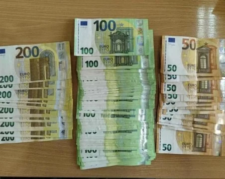 Списъци с имена и пари откри полицията броени часове преди началото на вота в Бяла Слатина