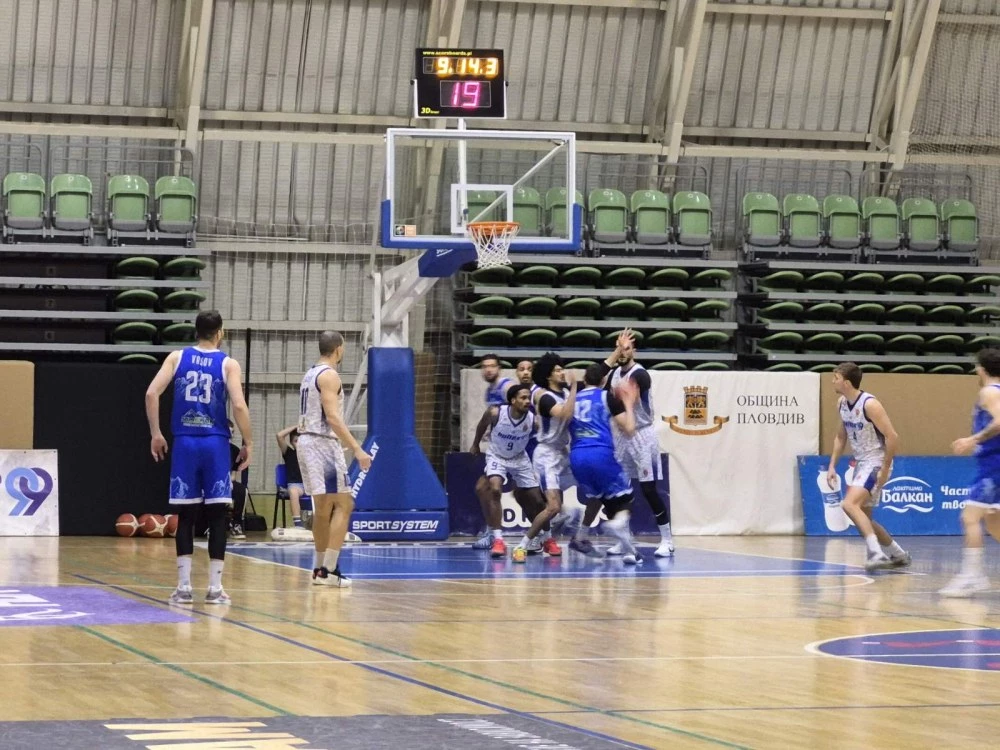 Академик загуби от шампиона в последния си мач в Пловдив през сезона