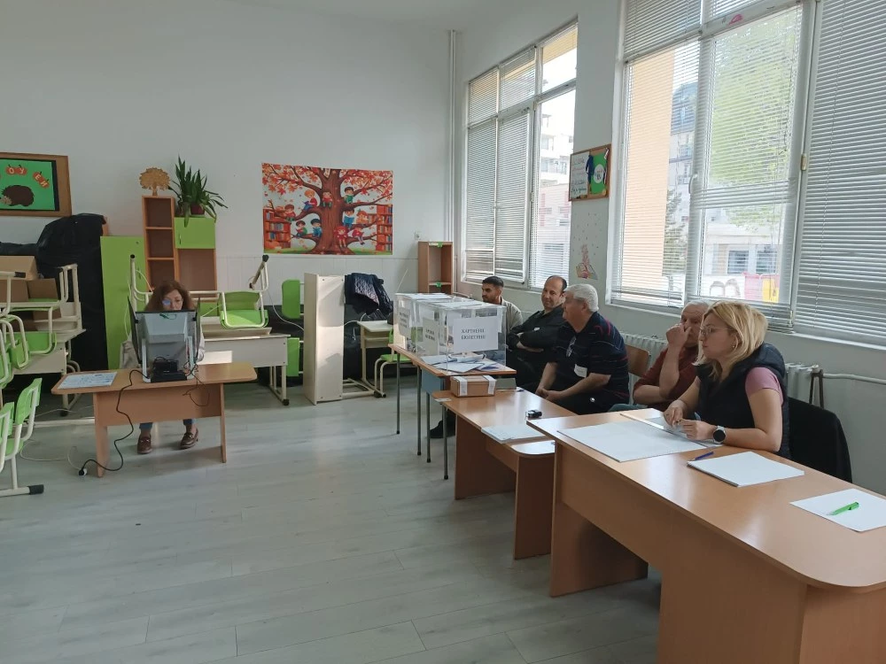 Малко над 8% избирателна активност в Пловдив към 11ч., най-мобилизирани са в 