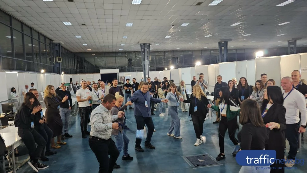 С хоро и домашен суджук, започна приемането на протоколите в 17 РИК