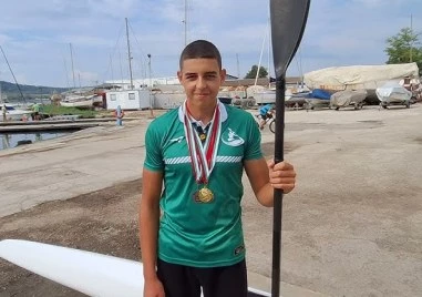 Национал по кану-каяк нахапан от дървеници на лагер в Пловдив, оставили го сам в болницата