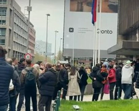 Рекордна активност в Германия и напрежение пред секциите в Испания