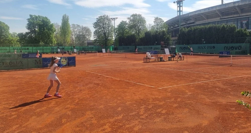 20 български победи на старта на турнирa Тенис Европа в Пловдив