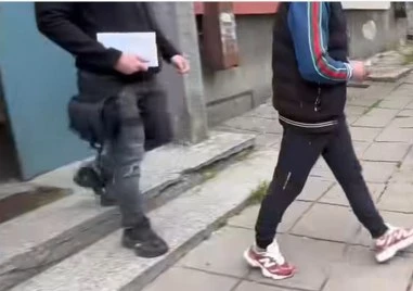 ГДБОП арестува мъж, съхранявал и разпространявал порнографски материали с малолетни ВИДЕО