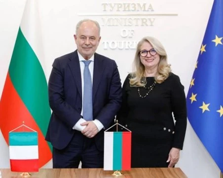 Министър Георгиева и италианският посланик обсъдиха подготовката на Джиро д' Италия