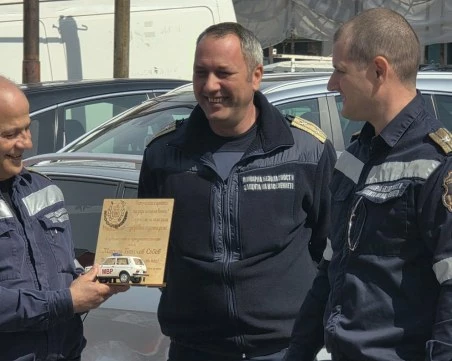 Пожарникарската служба изпрати в пенсия инспектор Марин Събев от Пловдив след 40 години отдаденост