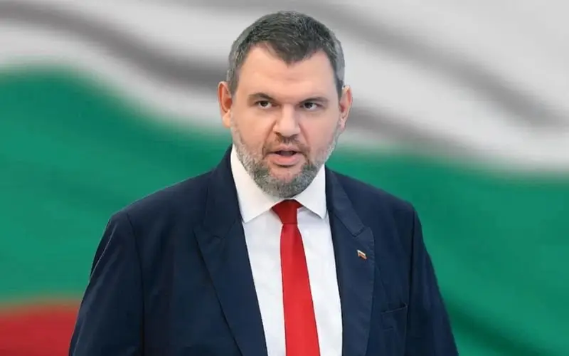 Пеевски: Избирателите решиха Радев да носи отговорност, поздравявам го